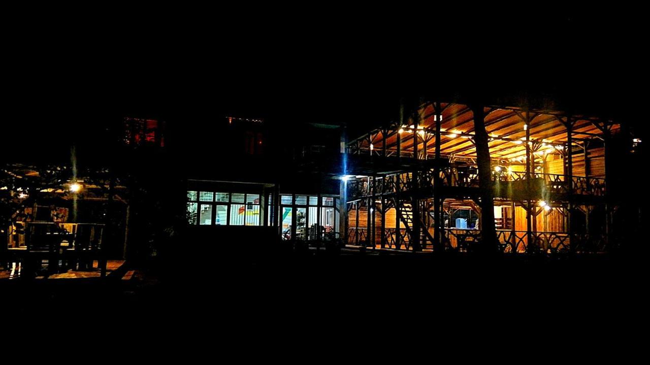 Jinja Backpackers Hostel Ngoại thất bức ảnh