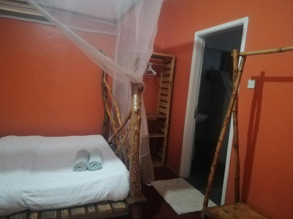 Jinja Backpackers Hostel Ngoại thất bức ảnh