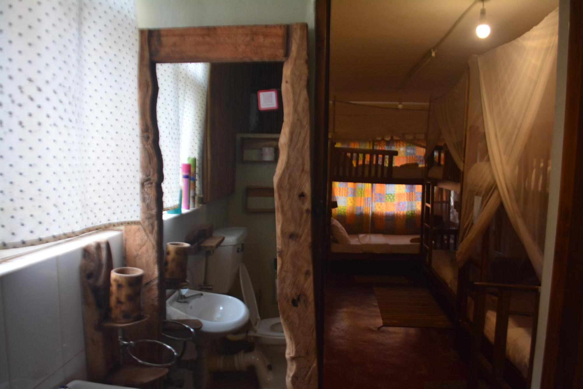 Jinja Backpackers Hostel Ngoại thất bức ảnh