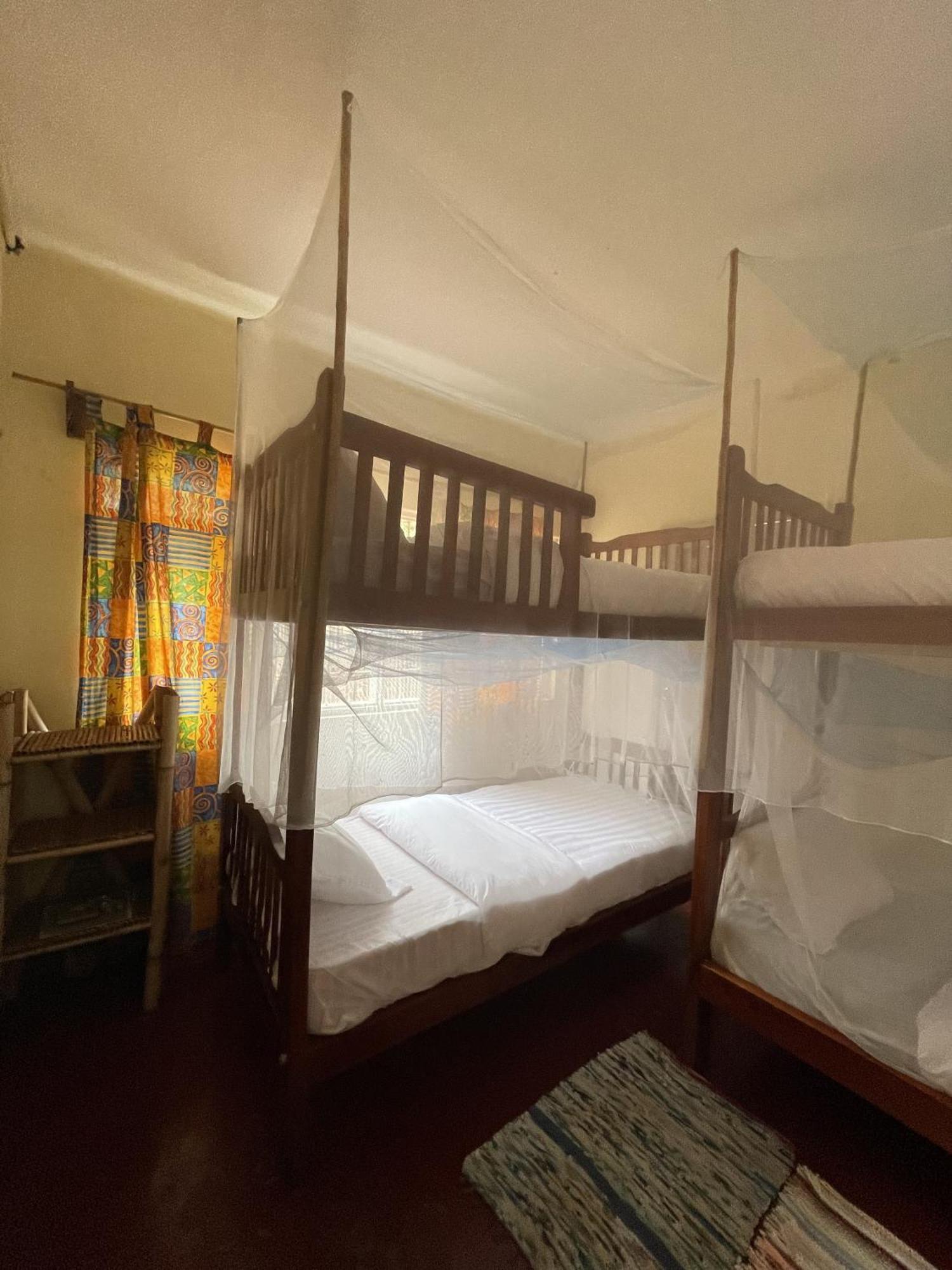 Jinja Backpackers Hostel Phòng bức ảnh